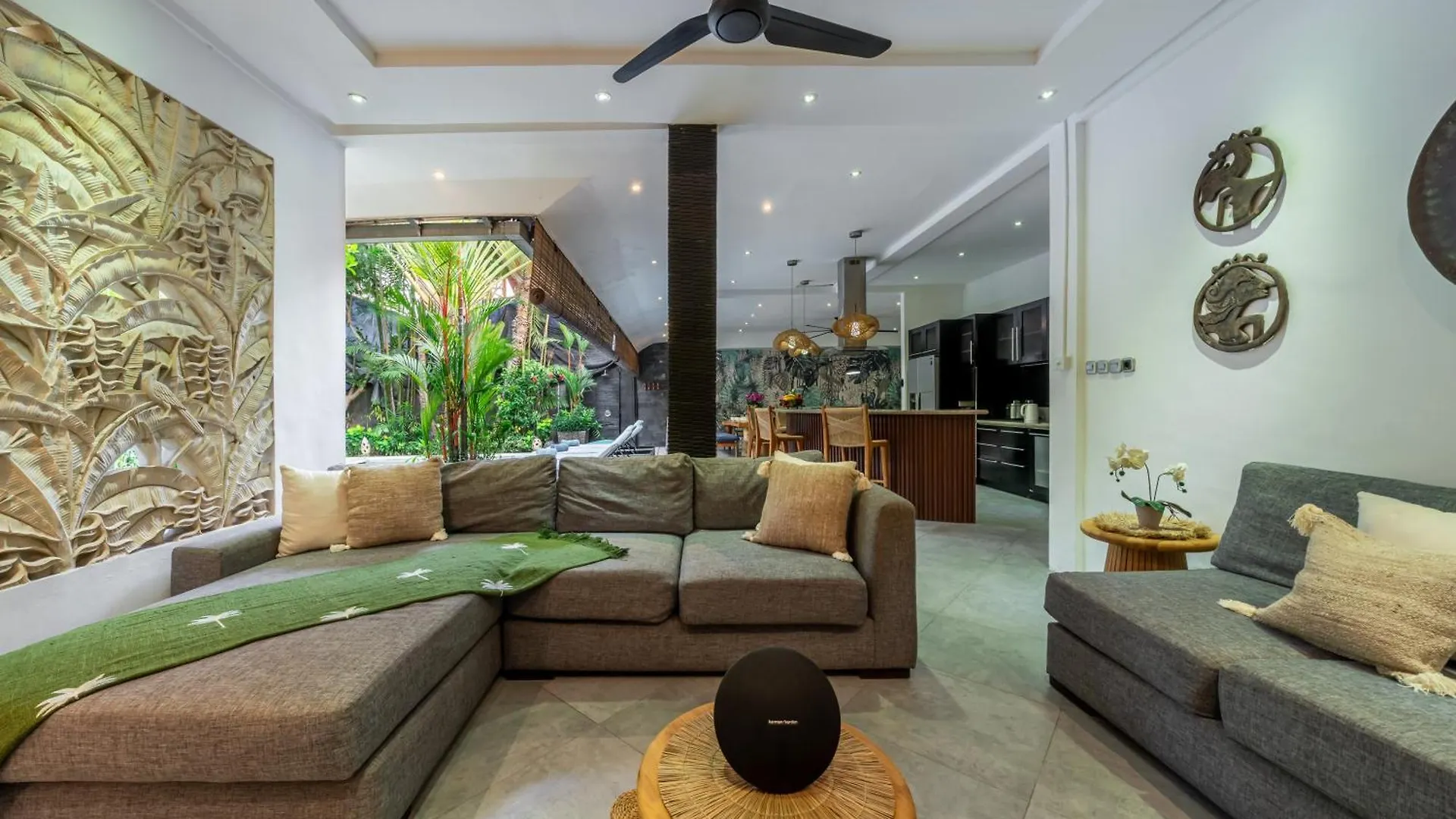 Villa Alchemy Private 4 Bedroom Eat Street 10 Steps To Revolver Cafe Seminyak  0*, Seminyak (Bali) Indonesia