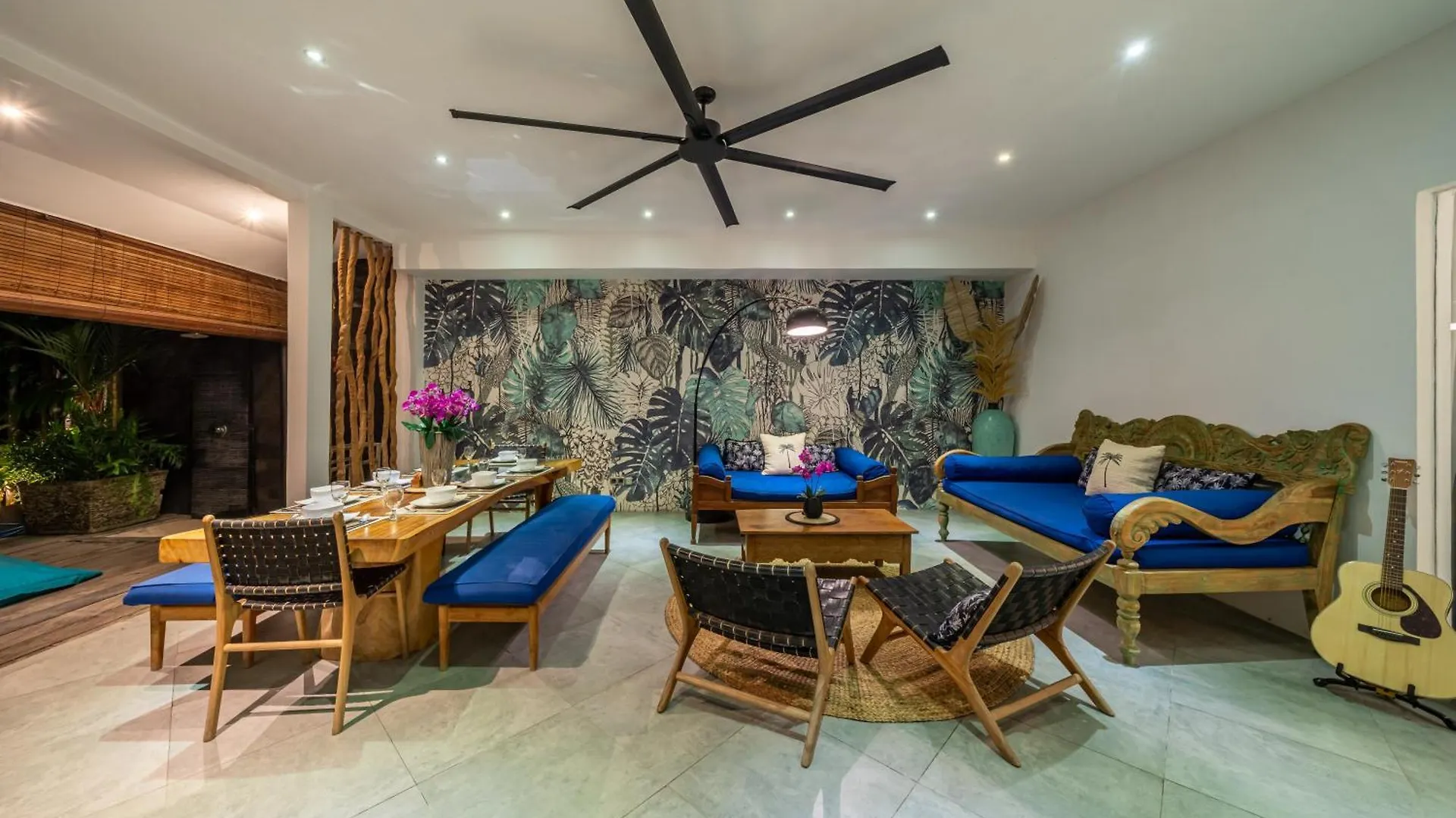Villa Alchemy Private 4 Bedroom Eat Street 10 Steps To Revolver Cafe Seminyak   Seminyak (Bali)
