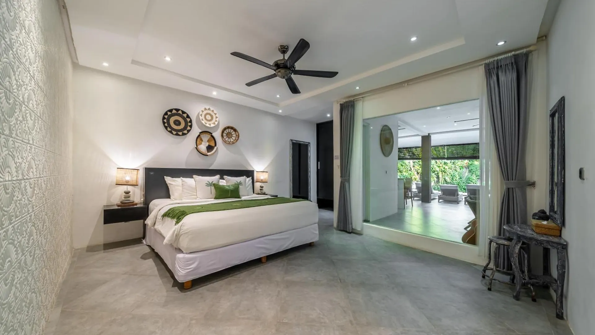 Villa Alchemy Private 4 Bedroom Eat Street 10 Steps To Revolver Cafe Seminyak  0*, Seminyak (Bali) Indonesia